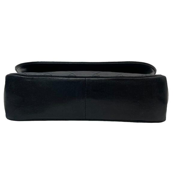 Authentic CHANEL Round Double Flap Quilted CC Logo Lambskin Chain Shoulder Bag - Picture 6 of 11